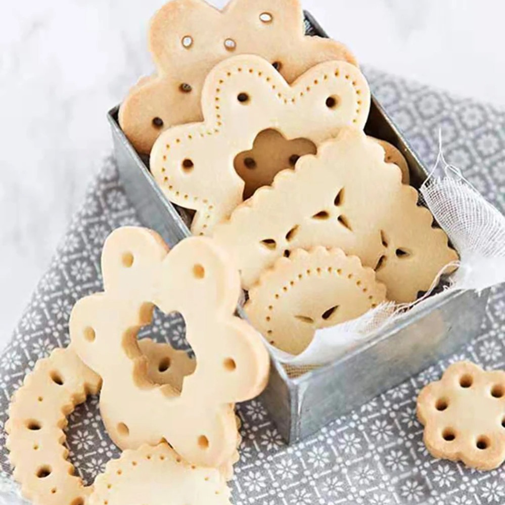 Geometric Pattern Hollow Out C - Kitchen And Baking Tools review and price